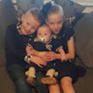 Meet your Posher, Angela